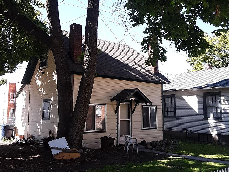 1st image of 423 1/2 E Pine St