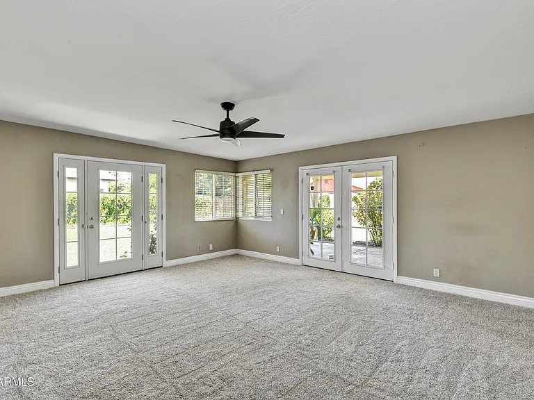 4652 E Vernon Ave — Photo 8