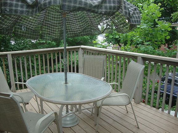 4th image of 255 Blanche St Floor 2