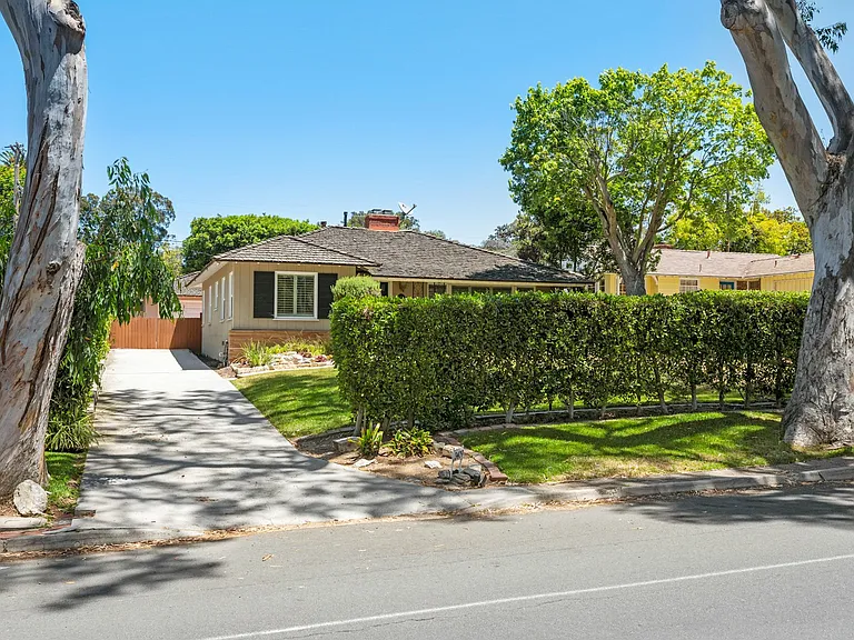3409 Palos Verdes Dr N — Photo 11