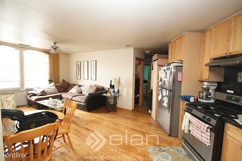 1st image of 947 W Roscoe St #2