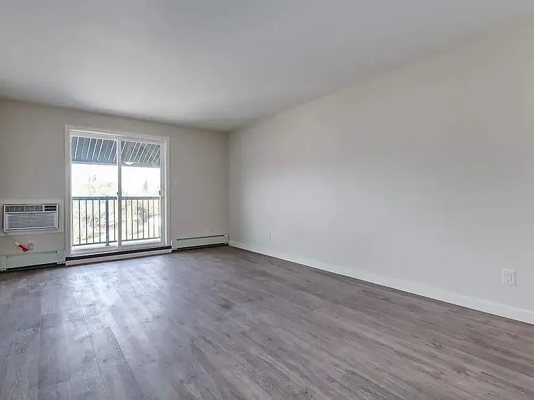 1440 28th St E #105 — Photo 16