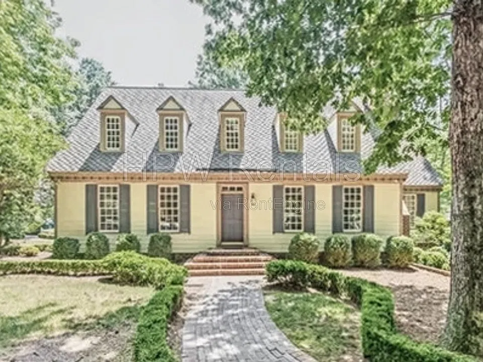 2329 Heartley Dr