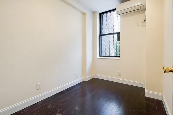 Rented by Creed Realty Group | media 10