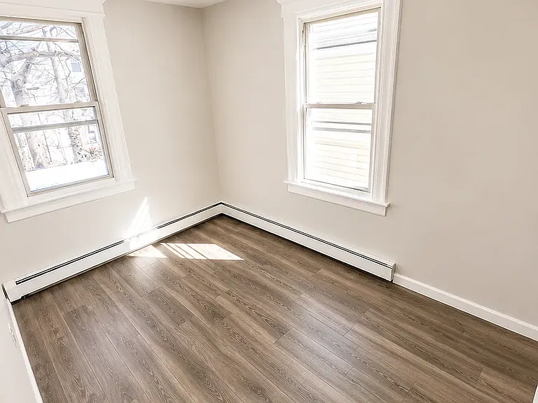 21 Eckert Ave #5C — Photo 4