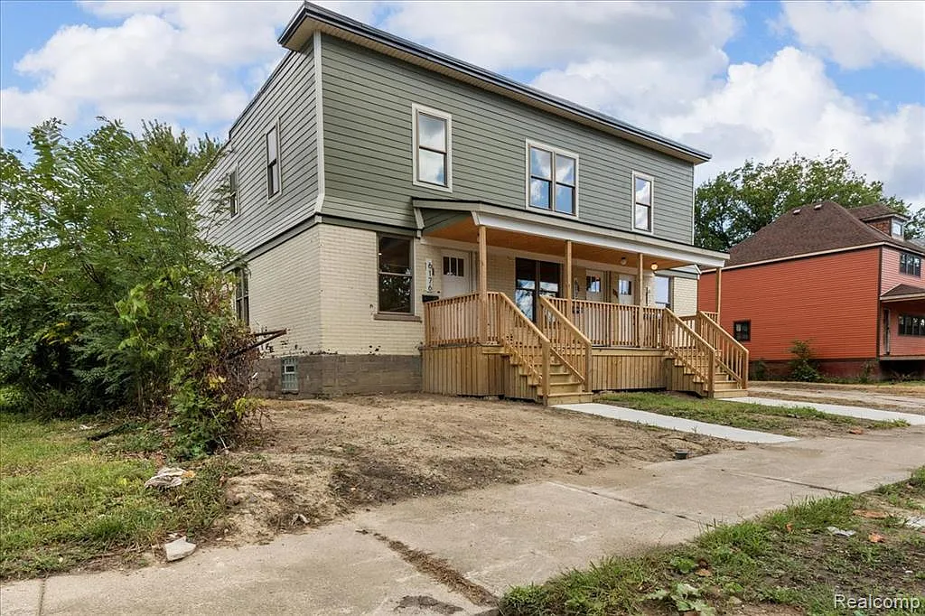 2 bed, 1.5 bath, 888 sqft, $1,600 — Photo 4