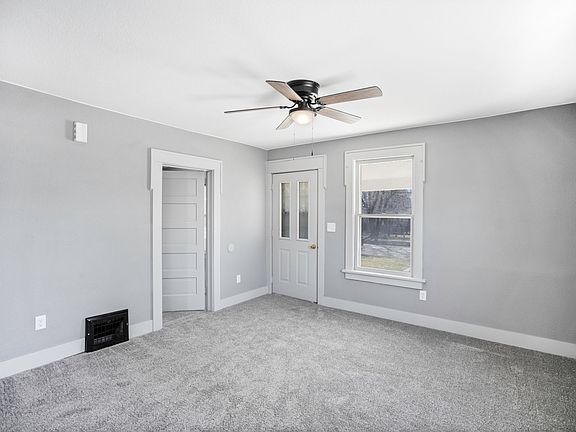 3rd image of 2574 Onawa St