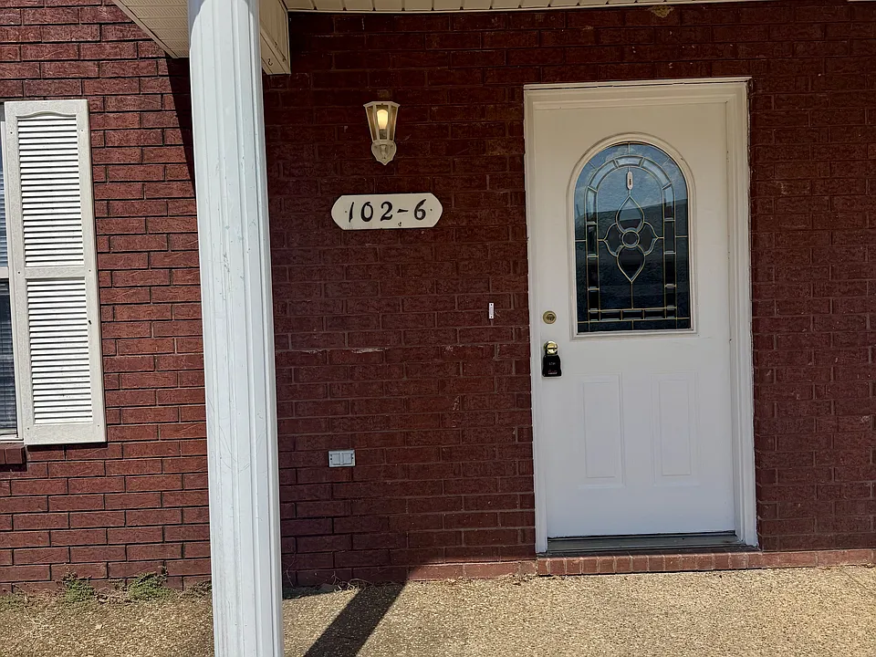 102 S Roland Rd #6
