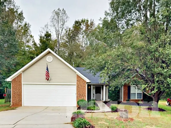 1206 Grass Meadows Ct, Charlotte, NC 28216