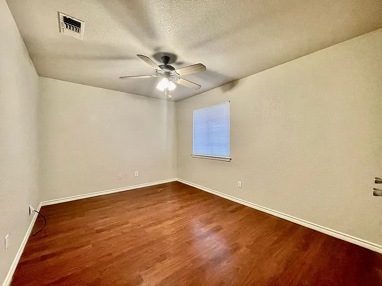 1825 Pearce Ct — Photo 15