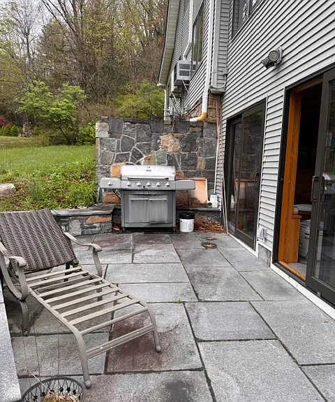 24 Loomba Dr — Photo 2
