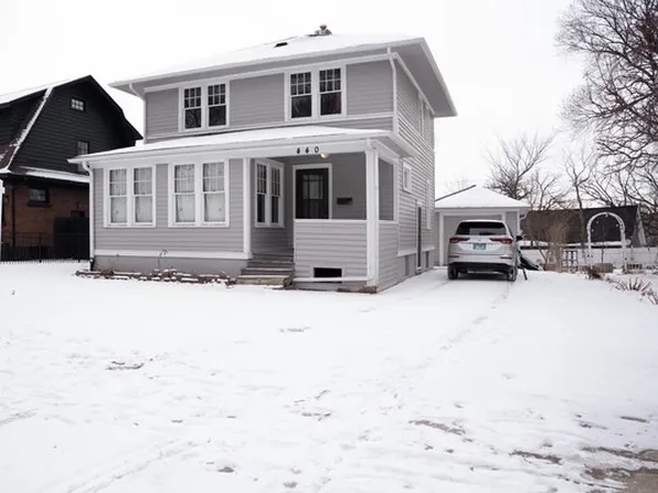 440 Raymond St, Elgin, IL 60120