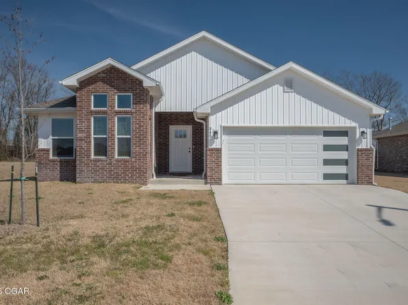 340 E Greystone Sq, Webb City, MO 64870