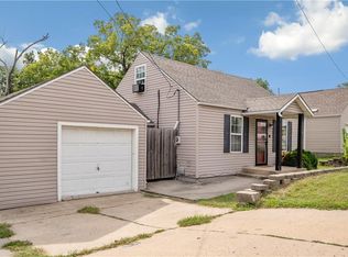 3413 S Sterling Ave, Independence, MO 64052