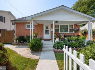 11 Blinker Ct, Middle River, MD 21220