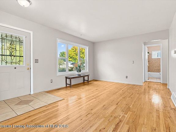 4th image of 3729 Lochmoor Dr