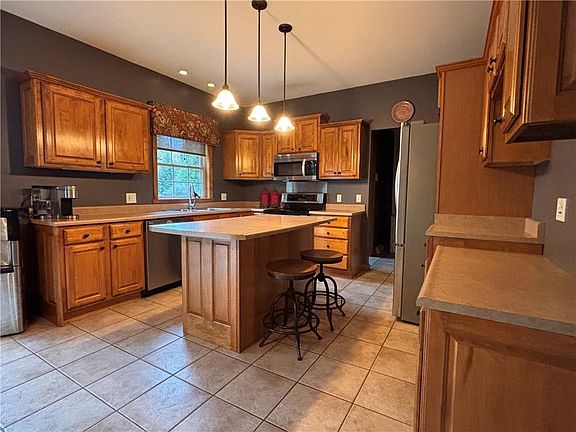 5th image of 8070 Toski Dr