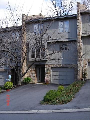 1st image of 3378 Londonderry Ln