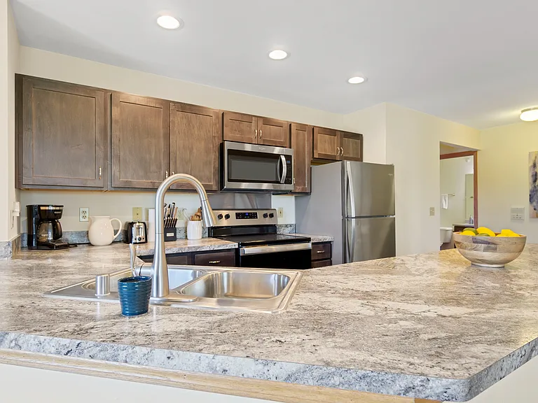 Saddlebrook Apartments Kitchen