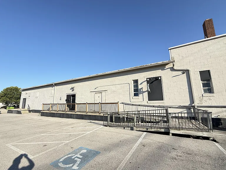 334 E Dixie Ave #2 — Photo 2
