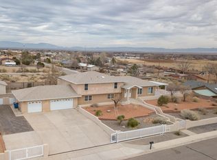 1320 Coplen Dr SW, Los lunas, NM 87031
