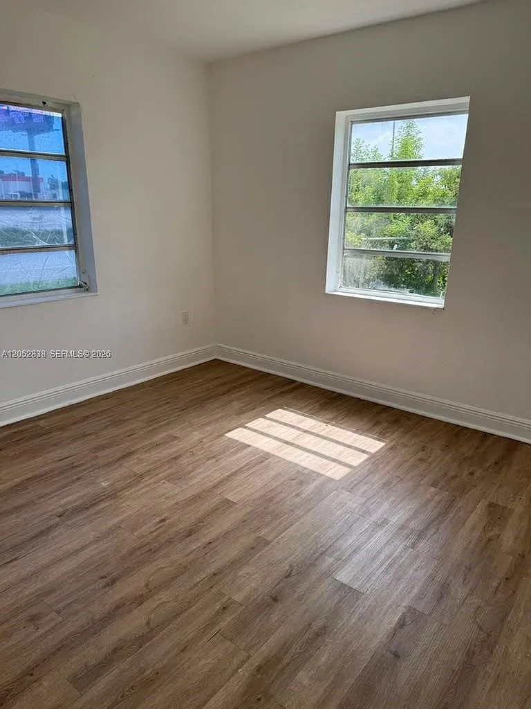 3 bed, 1.0 bath, $2,600 — Photo 3