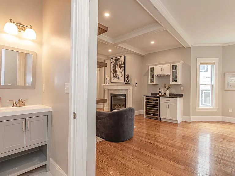 40 Harvard St #A — Photo 9