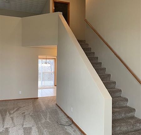 5th image of 5494 Bastian Blvd
