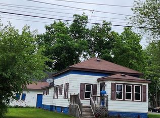 319 E Division St, Shawano, WI 54166