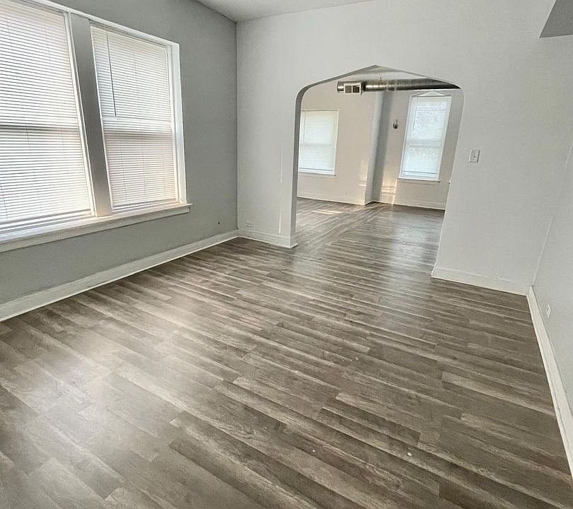 2nd image of 7924 S Kingston Ave #G