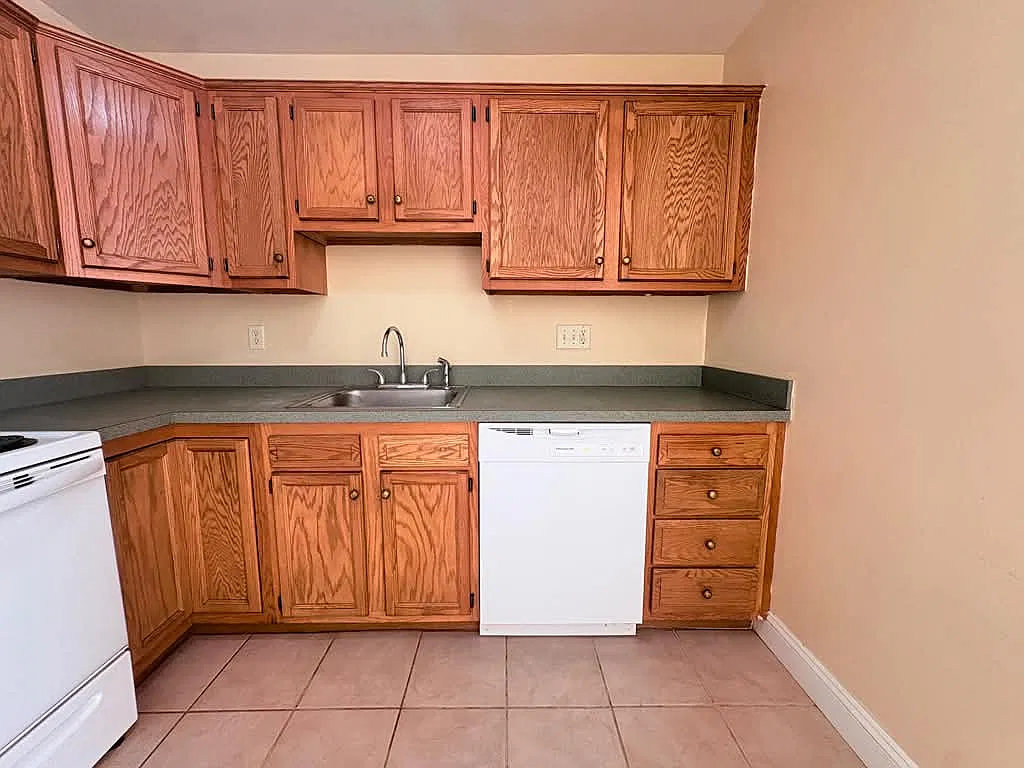 2 bed, $1,750 — Photo 3