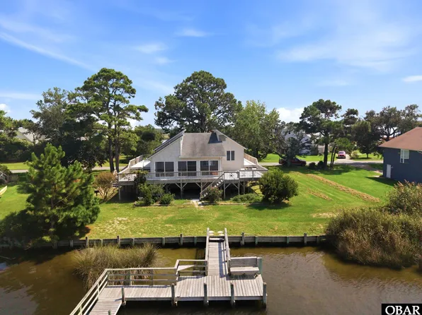 3930 Ivy Ln, Kitty Hawk, NC 27949
