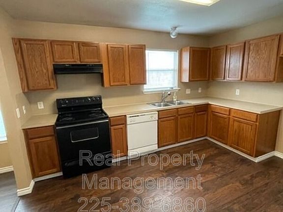 4th image of 23910 Southpark Ln