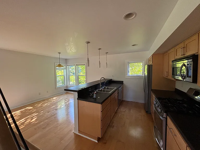 6005 Fauntleroy Way SW #A — Photo 3