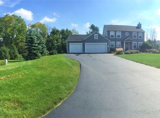 9438 View Ct, Fenton, MI 48430