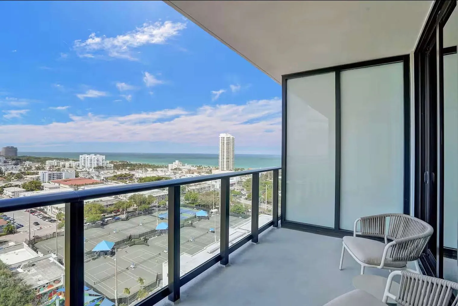 1 bed, 1.0 bath, 473 sqft, $6,048 — Photo 3