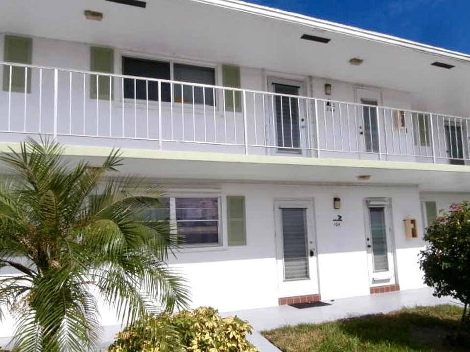 1st image of 1118 Lake Terrace #103