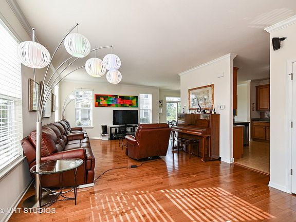 2nd image of 34W655 Roosevelt Ave