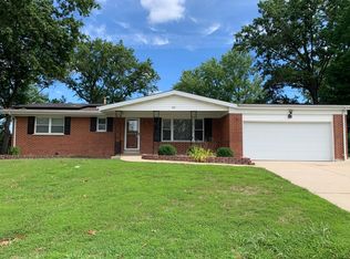 82 Willow Way, Saint Charles, MO 63304