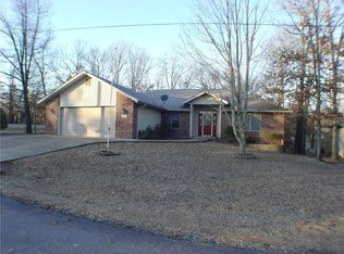 1 Yarmouth Dr, Bella Vista, AR 72715