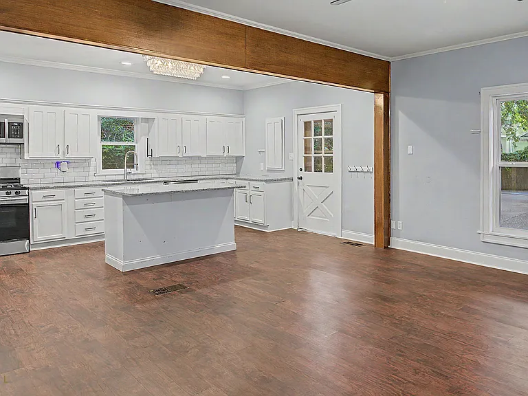 420 Forest Ave — Photo 14