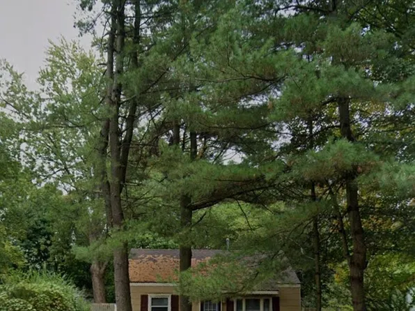 3009 Lorraine Ave, Kalamazoo, MI 49008
