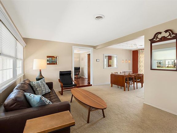 4th image of 6421 Vita Dr