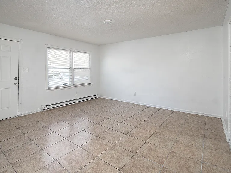 2718 Crescent Ln #D — Photo 20