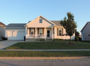 320 Buena Vista Dr, Arlington, WI 53911