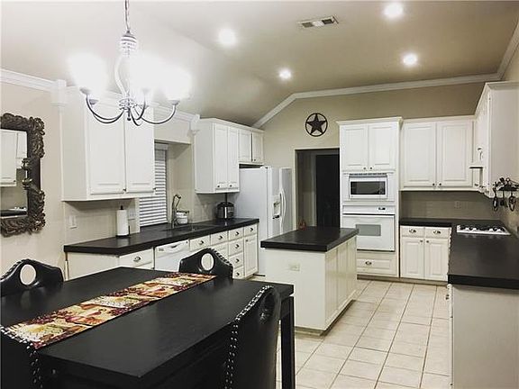 4th image of 1326 Pegasus Dr