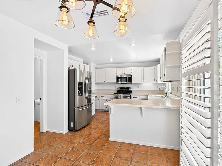 42028 Dunes Ct — Photo 11