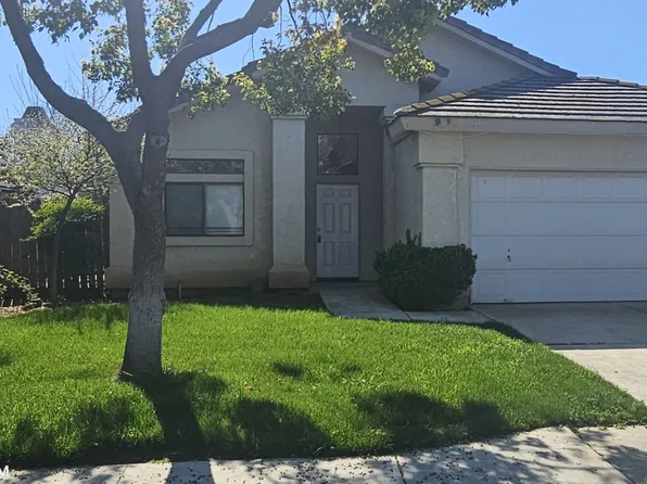 1502 Goshen Ave, Clovis, CA 93611