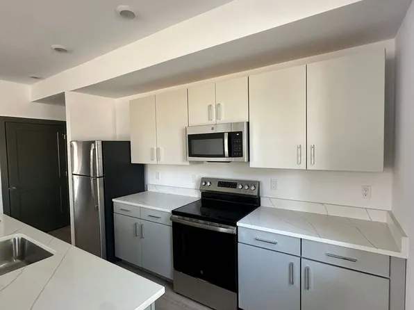 Ivy Lofts Annex, 2639-2649 Oxford Rd #B224dcfde, Berkley, MI 48072