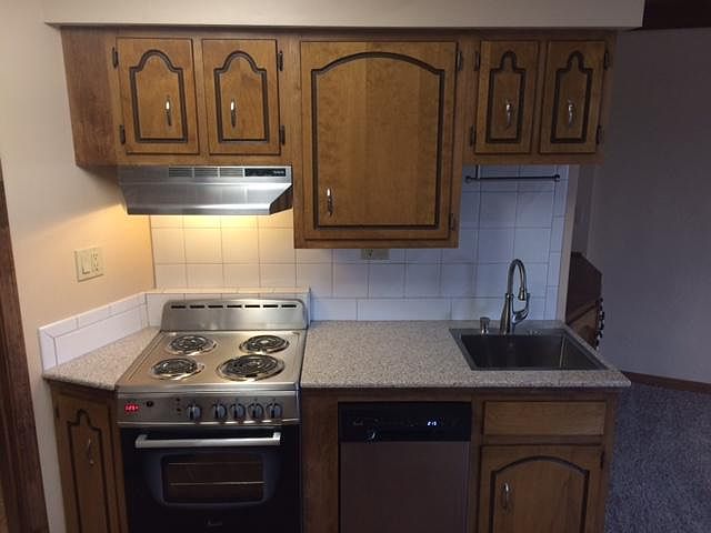 New appliances and granite counter tops